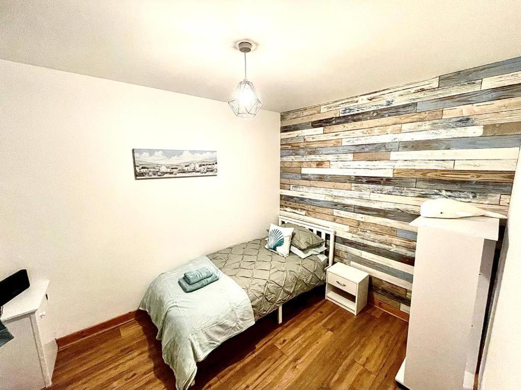 Ferienwohnung Harbour Loft! Newly Refurbished 3 Bed Flat! Burry Port Exterior foto