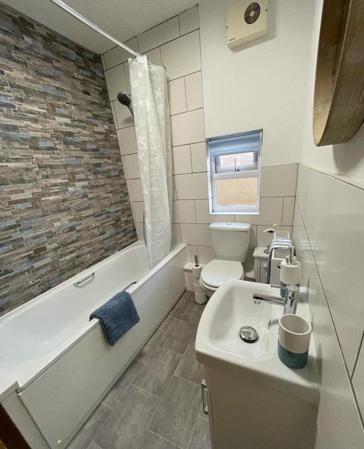 Ferienwohnung Harbour Loft! Newly Refurbished 3 Bed Flat! Burry Port Exterior foto