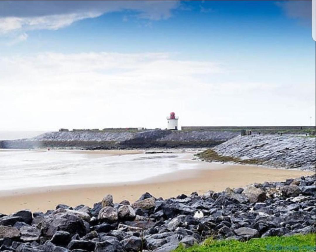 Ferienwohnung Harbour Loft! Newly Refurbished 3 Bed Flat! Burry Port Exterior foto